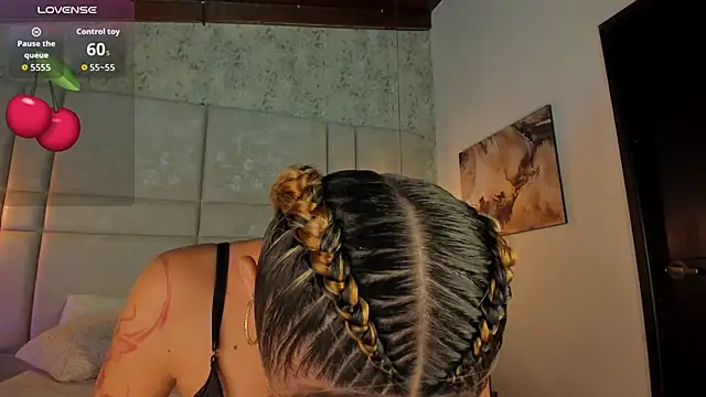 Mily Vermont online show from February 2026 09:25:01 PM