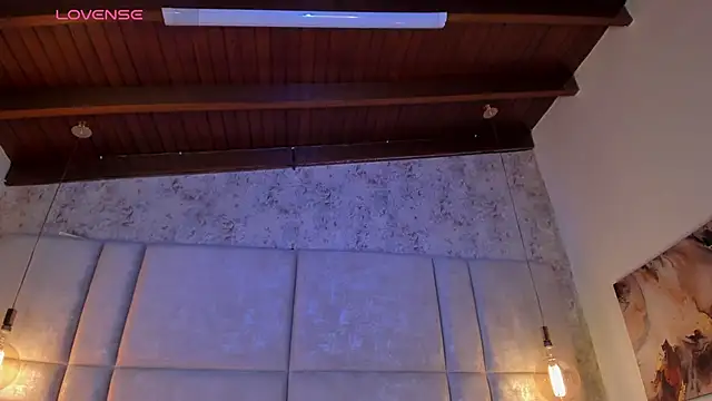 Mily Vermont online show from February 2026 07:47:01 PM