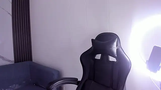 Snapshot of ShaunaDream chatting on November 2025 04:16:01 AM ShaunaDream online show from November 2025 04:16:01 AM