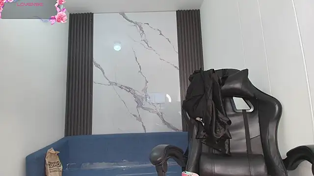 Snapshot of ShaunaDream chatting on October 2025 05:05:02 AM ShaunaDream online show from October 2025 05:05:02 AM