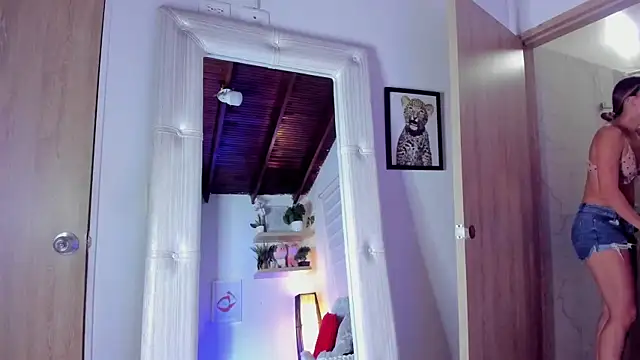 sara madrid online show from March 2026 11:37:02 AM