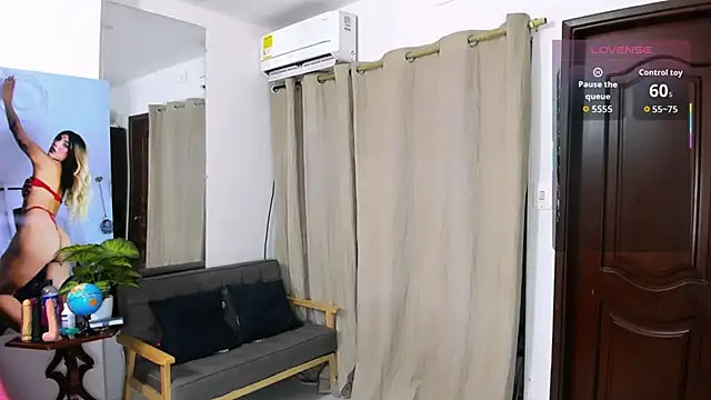 zou quira online show from February 2026 12:07:02 AM