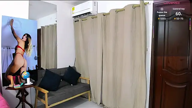 zou quira online show from February 2026 01:30:01 PM