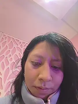 Snapshot of VioletxBloom chatting on March 2026 09:33:02 PM VioletxBloom online show from March 2026 09:33:02 PM