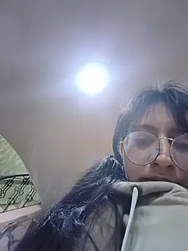 VioletxBloom online show from April 2026 12:57:02 AM