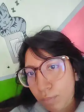 Snapshot of VioletxBloom chatting on February 2026 04:01:01 PM VioletxBloom online show from February 2026 04:01:01 PM