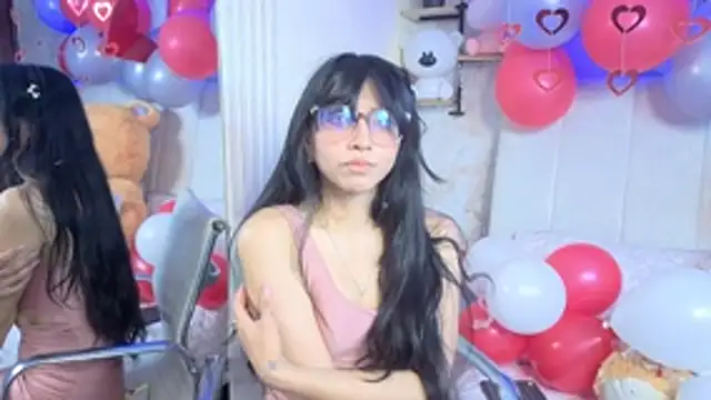 Snapshot of VioletxBloom chatting on February 2026 08:19:02 PM VioletxBloom online show from February 2026 08:19:02 PM