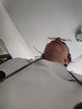 Snapshot of VioletxBloom chatting on March 2026 04:51:01 PM VioletxBloom online show from March 2026 04:51:01 PM