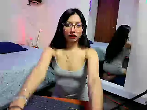 VioletxBloom online show from November 2025 01:17:01 AM