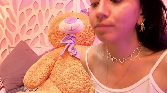 Snapshot of VioletxBloom chatting on February 2026 08:33:02 PM VioletxBloom online show from February 2026 08:33:02 PM