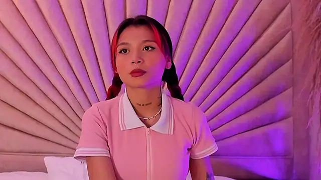 EmaDuff online show from September 2025 11:28:02 AM