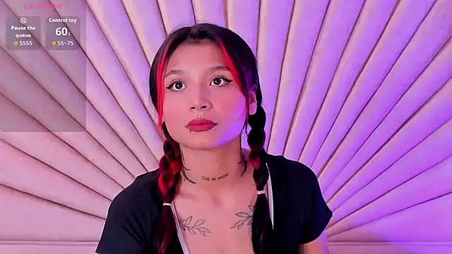 EmaDuff online show from October 2025 11:12:01 AM