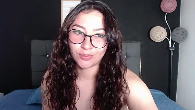 nicolee 8 online show from October 2025 01:34:01 PM