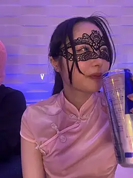 NENEandOJI online show from April 2026 12:22:01 PM