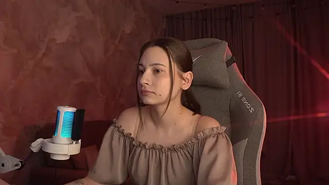 LumeNova online show from March 2026 02:13:01 AM