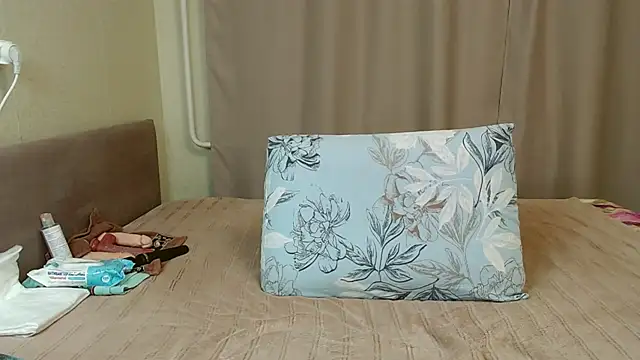 MermaidCurves online show from February 2026 08:06:01 PM