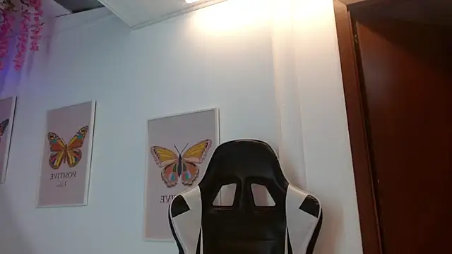 Sofia Tanaka online show from September 2025 12:11:01 PM