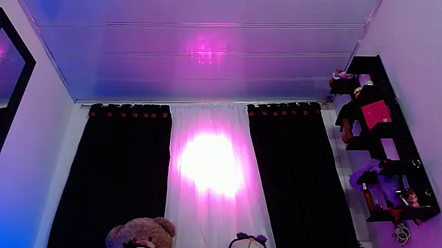 valerii fox 69 online show from May 2026 03:27:02 AM