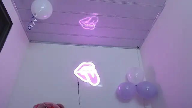 Snapshot of valerii_fox_69 chatting on January 2026 03:21:02 AM valerii fox 69 online show from January 2026 03:21:02 AM