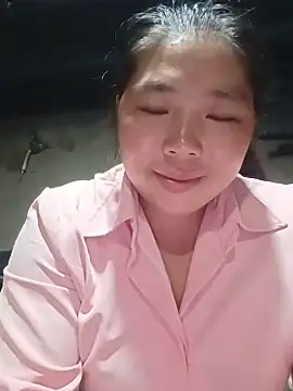 Snapshot of quynhkoolbae chatting on June 2026 01:28:01 PM quynhkoolbae online show from June 2026 01:28:01 PM