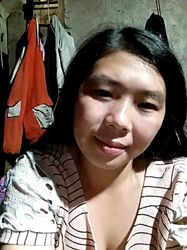quynhkoolbae online show from October 2025 01:45:01 PM