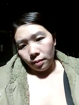 quynhkoolbae online show from November 2025 01:26:01 PM