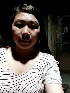 quynhkoolbae online show from December 2025 12:26:01 PM