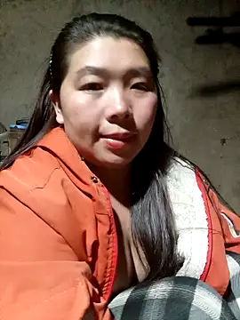 quynhkoolbae online show from November 2025 01:44:01 PM