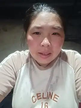 Snapshot of quynhkoolbae chatting on July 2026 05:35:02 AM quynhkoolbae online show from July 2026 05:35:02 AM