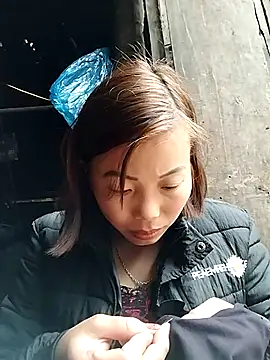 Annaacutee online show from December 2025 01:22:01 AM