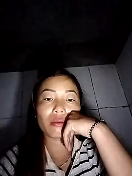 Snapshot of Annaacutee chatting on October 2025 10:44:01 PM Annaacutee online show from October 2025 10:44:01 PM