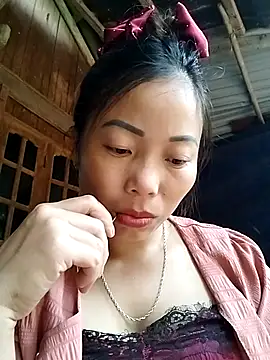 Snapshot of Annaacutee chatting on October 2025 12:52:02 AM Annaacutee online show from October 2025 12:52:02 AM