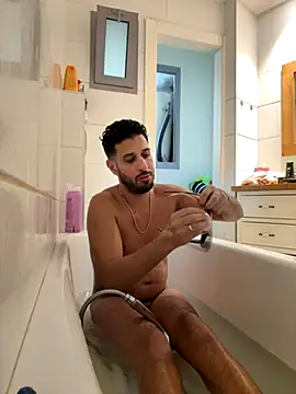 husbandandwifetobe online show from November 2025 01:00:02 PM