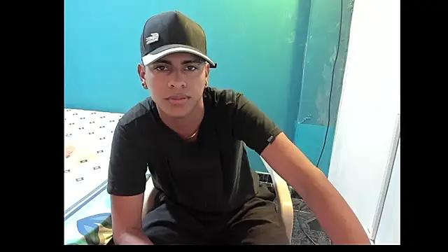 Andrew25- online show from August 2026 10:04:02 PM