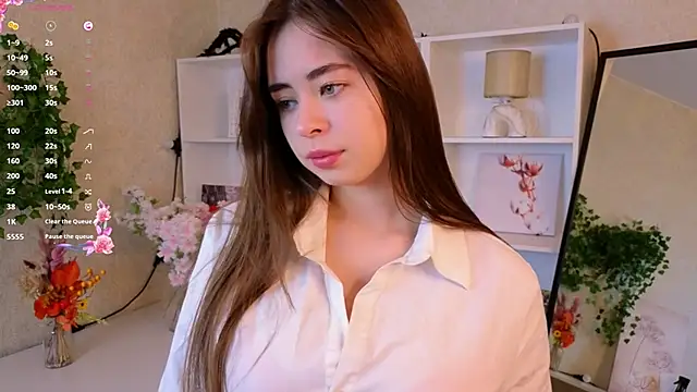 TraciMyntti online show from November 2025 01:21:02 AM