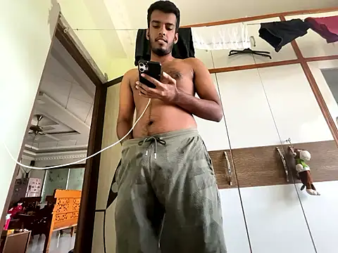 nivedthomas01 online show from January 2026 07:15:02 AM