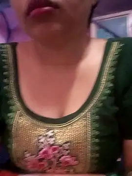 Snapshot of TINASONI chatting on September 2025 02:18:02 AM TINASONI online show from September 2025 02:18:02 AM