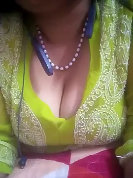 Snapshot of TINASONI chatting on February 2026 01:51:02 AM TINASONI online show from February 2026 01:51:02 AM