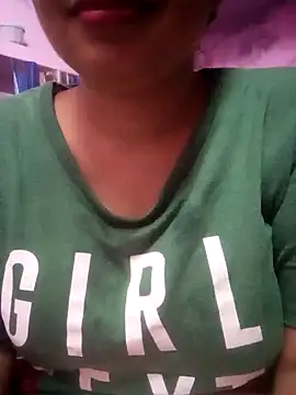 Snapshot of TINASONI chatting on September 2025 01:39:01 PM TINASONI online show from September 2025 01:39:01 PM