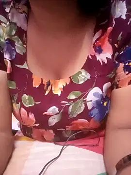 Snapshot of TINASONI chatting on October 2025 01:41:02 AM TINASONI online show from October 2025 01:41:02 AM