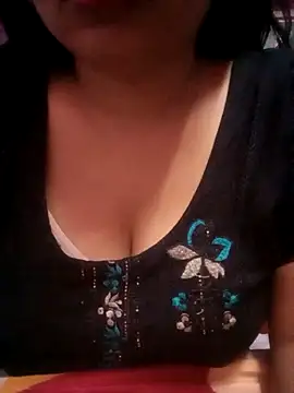 Snapshot of TINASONI chatting on September 2025 01:34:01 AM TINASONI online show from September 2025 01:34:01 AM