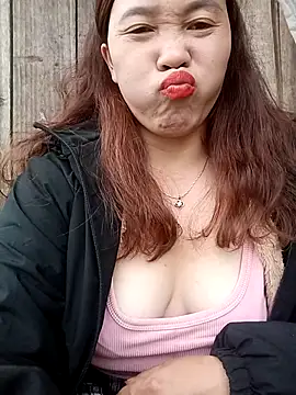 miumiu 00 online show from November 2025 12:27:01 AM