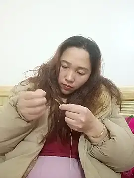 miumiu 00 online show from February 2026 12:12:01 PM