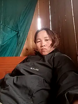 miumiu 00 online show from November 2025 06:39:02 AM