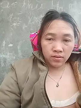 miumiu 00 online show from February 2026 01:47:04 AM