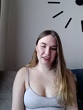 KisaVixen online show from February 2026 01:00:02 PM