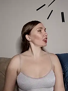 KisaVixen online show from April 2026 05:39:01 PM