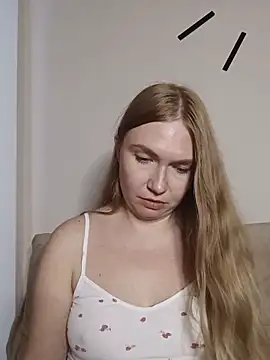Snapshot of KisaVixen chatting on June 2026 04:55:02 PM KisaVixen online show from June 2026 04:55:02 PM