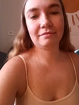 Snapshot of KisaVixen chatting on October 2025 06:56:02 AM KisaVixen online show from October 2025 06:56:02 AM