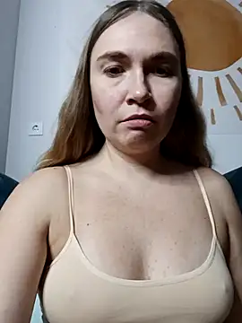 Snapshot of KisaVixen chatting on November 2025 04:54:01 PM KisaVixen online show from November 2025 04:54:01 PM